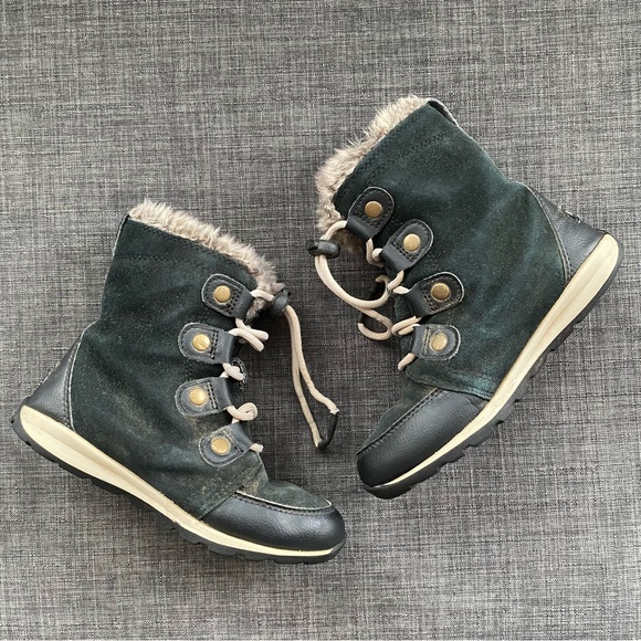 Sorel Whitney Suede Lace Up winter Boots - Picture 3 of 9